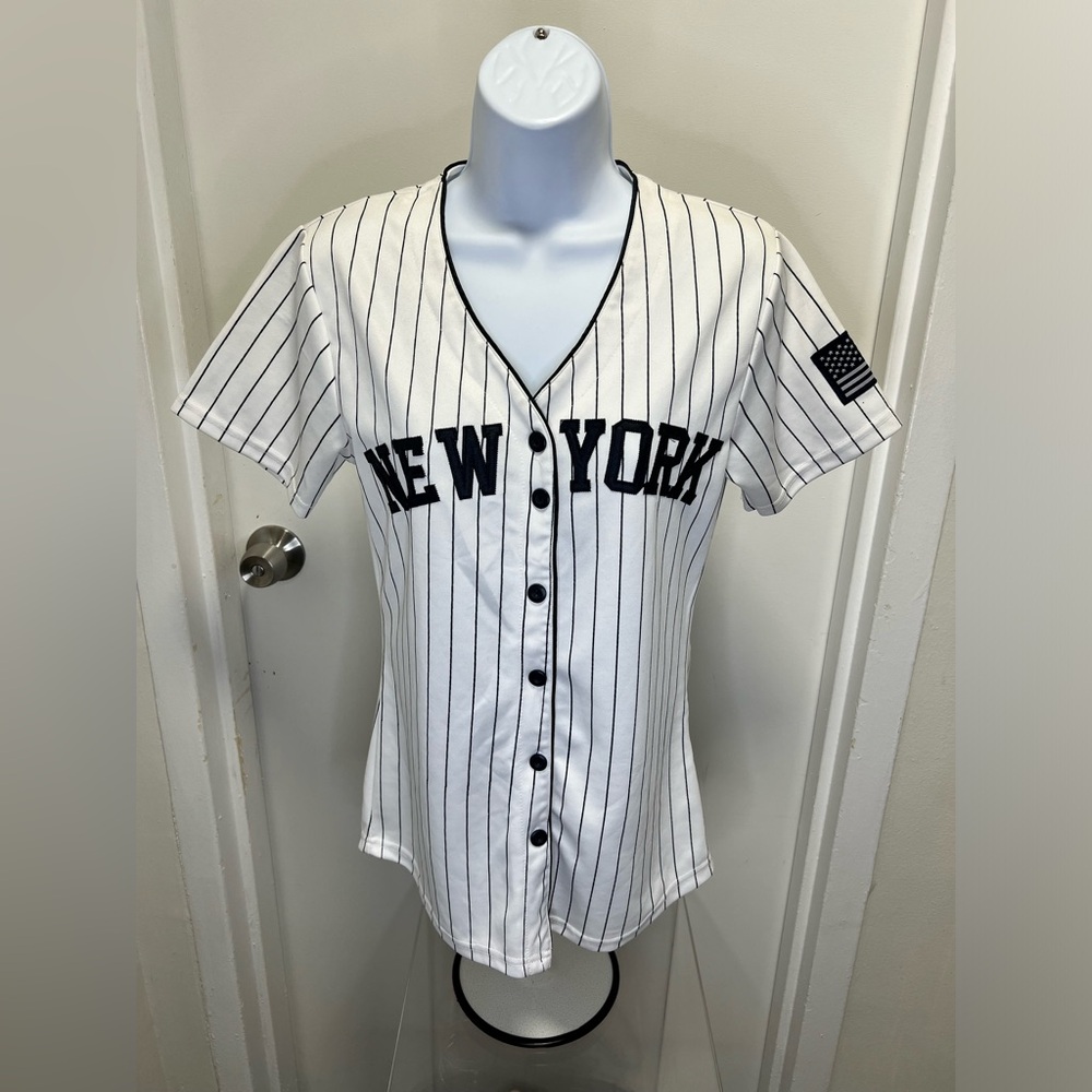 New York Striped Women's Top Size L